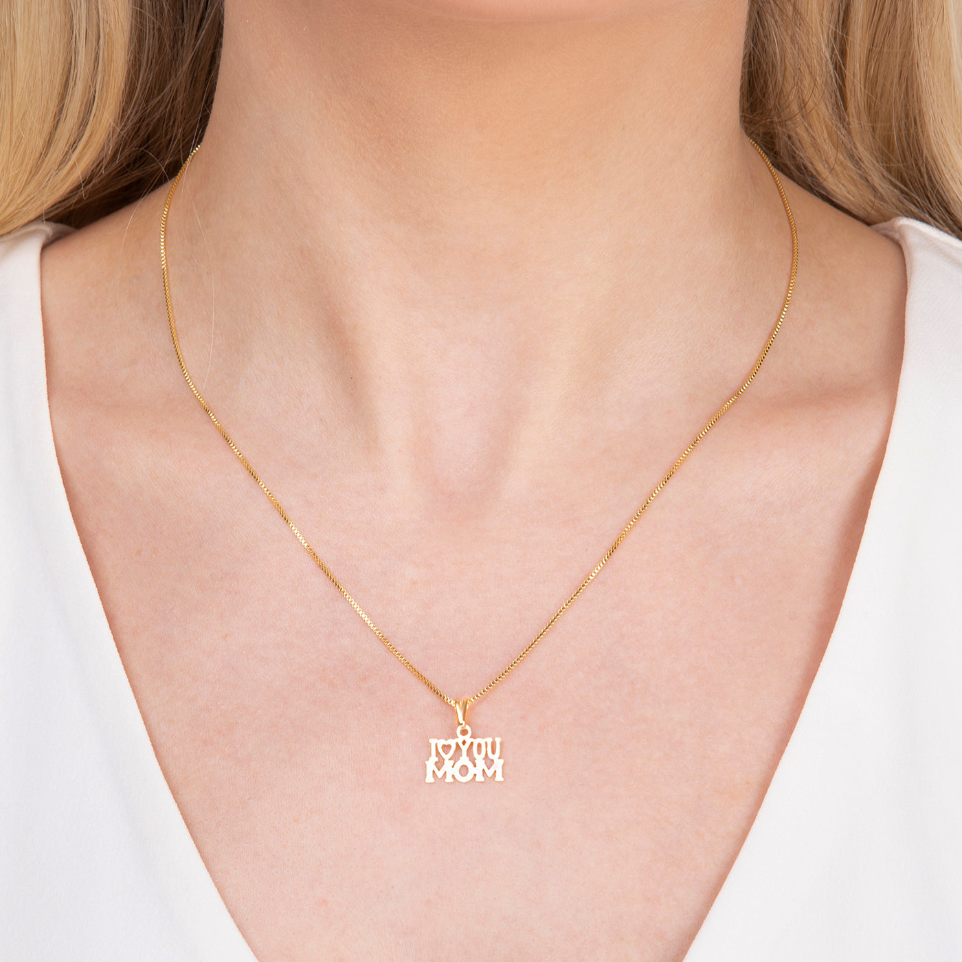 "I Love Mom" Pendant